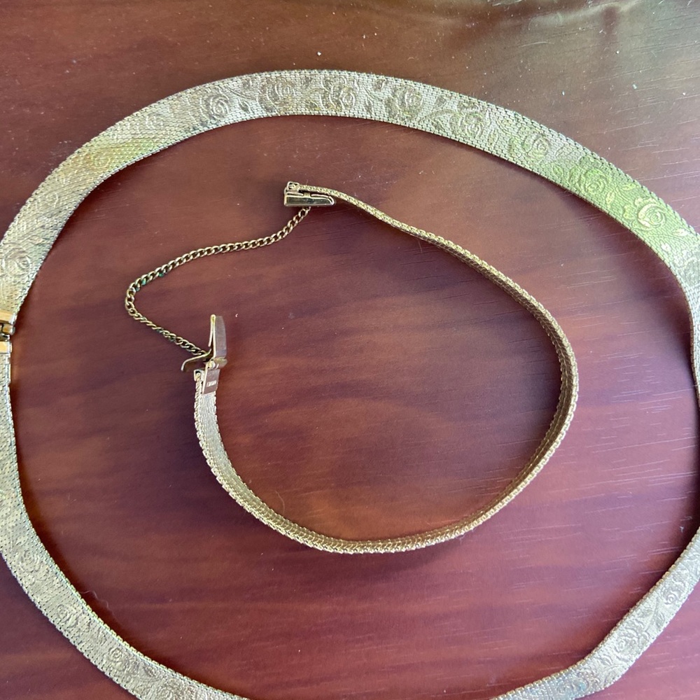 Women necklace and bracelet set